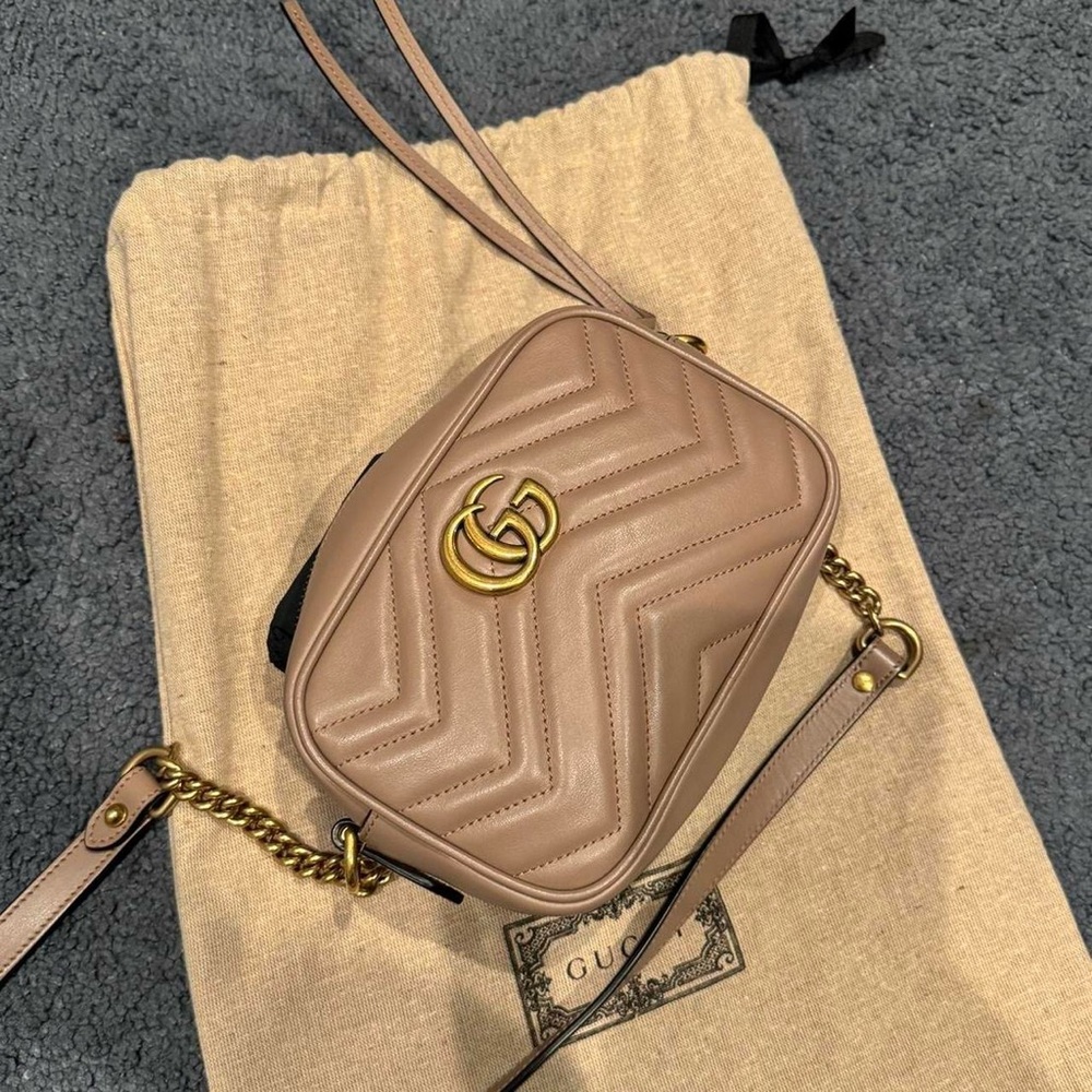 Gucci GG MARMONT MINI SHOULDER BAG in pink